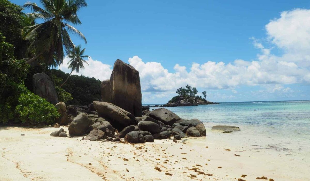 Seychelles the Beauty (beach pictures)